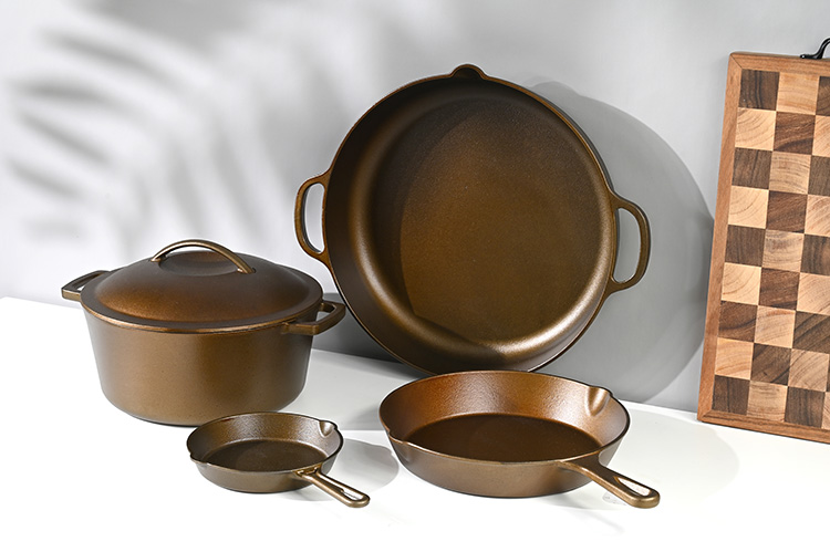 Cast iron pan